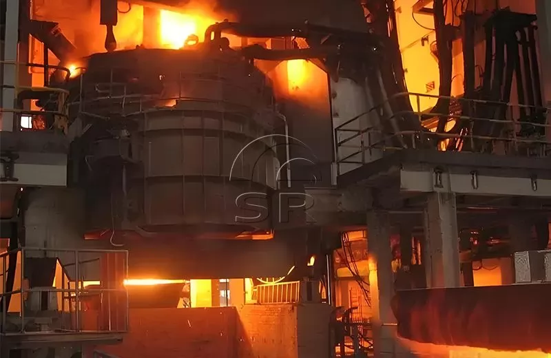 Forno de fusão a arco elétrico